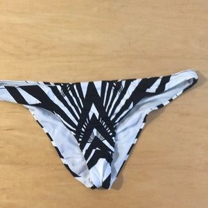 Cheeky bikini bottom